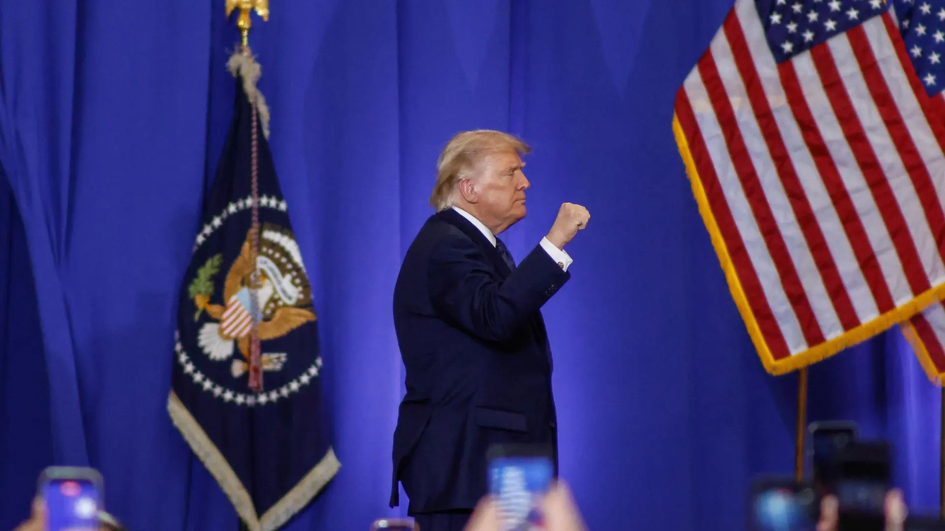 ¿Bombardeo inminente sobre Irán? Trump no va a la boda de su hijo porque ve «importante permanecer en Washington»