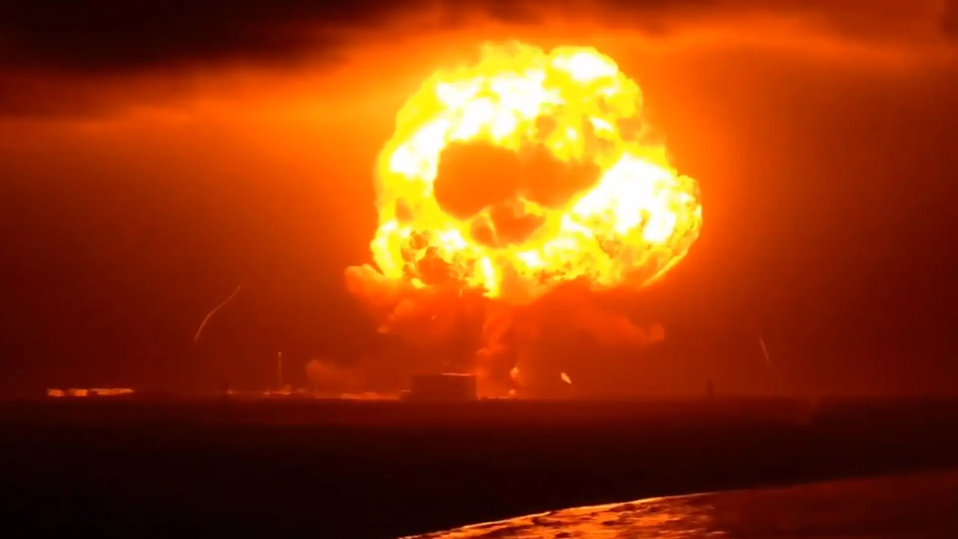 Un cohete de Blue Origin explota en una impresionante bola de fuego tras una «anomalía» en la plataforma de lanzamiento
