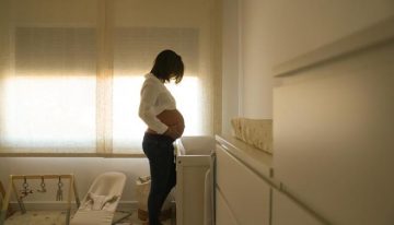Un estudio español avala que ser madre tras un trasplante de corazón es complejo, pero posible