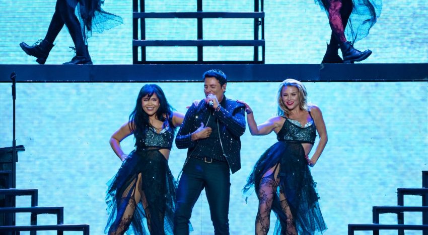 El grito viral que recibió Chayanne apenas apareció en concierto en Costa Rica