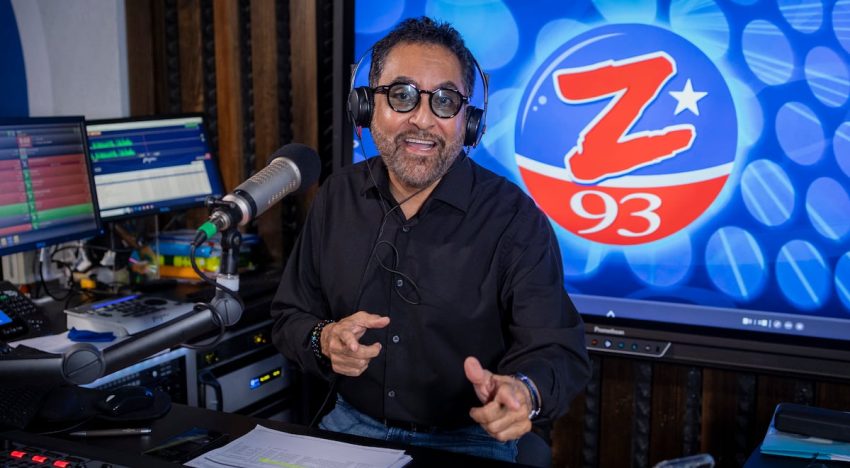 El locutor de la salsa: la incomparable historia del El Búho Loco