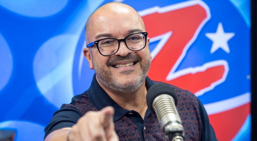 El jefe de la tribu salsera: el origen de “Cacique”, voz de Zeta 93