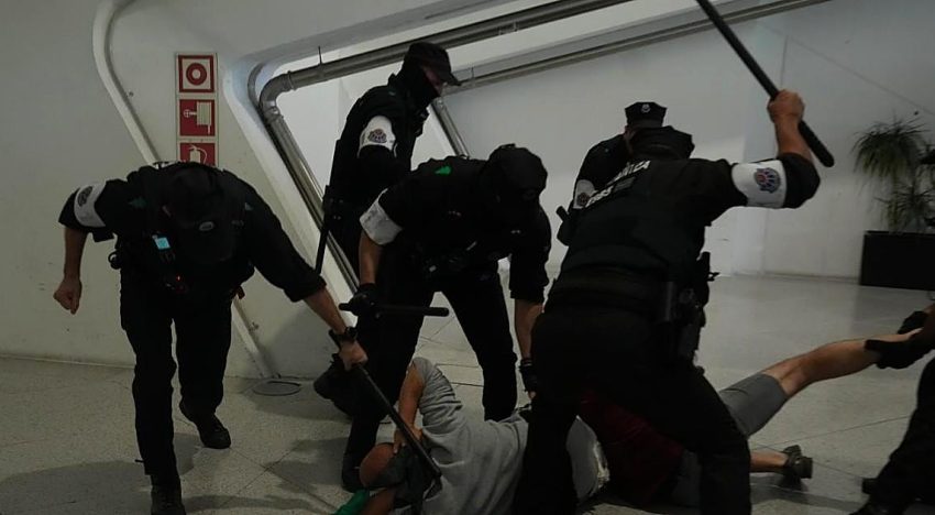Israel convoca a la encargada de negocios de España tras la actuación de la Ertzaintza contra los activistas
