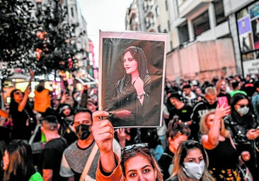 Las noches de Borna y Peyvand: torturas, simulacros de ejecución y miedo a la horca en Irán