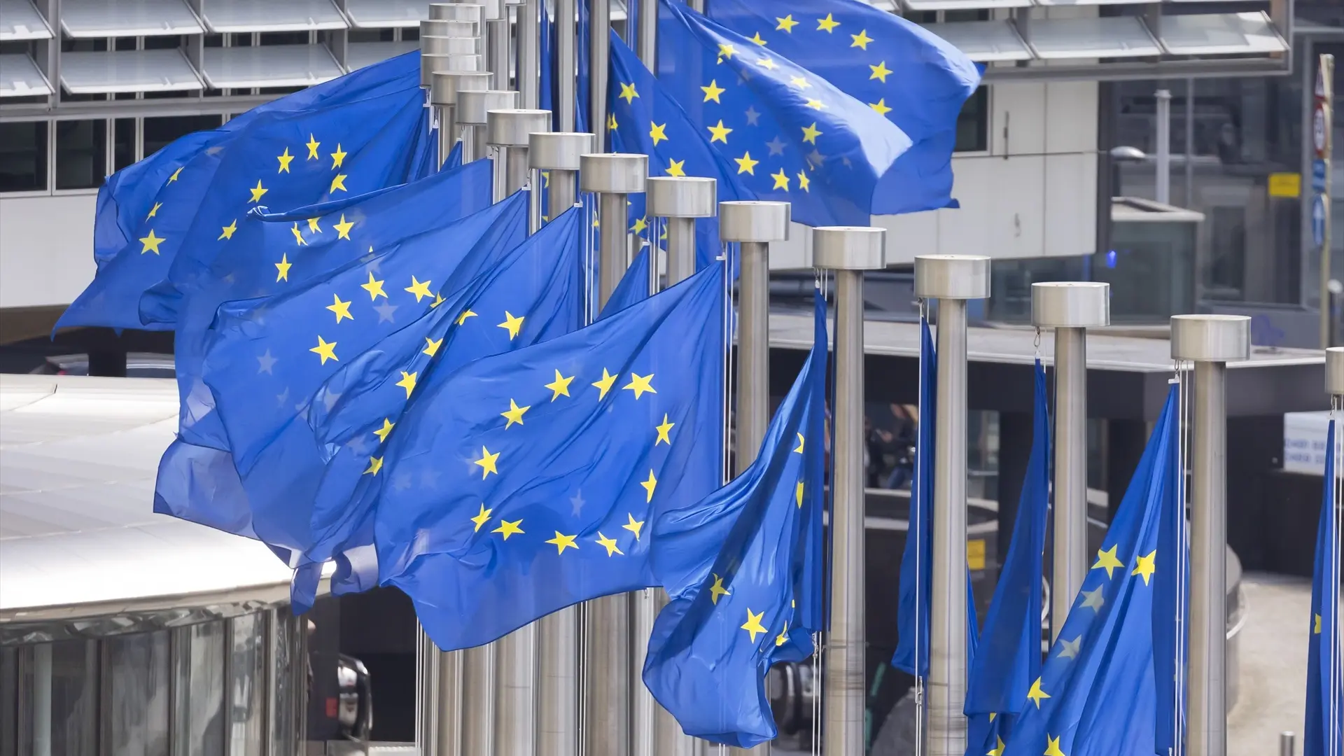 La UE acuerda prohibir los 'deepfakes' sexuales creados con inteligencia artificial sin consentimiento de los afectados
