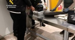 Evacúan un aeropuerto en Australia tras confundir una depiladora láser con una bomba