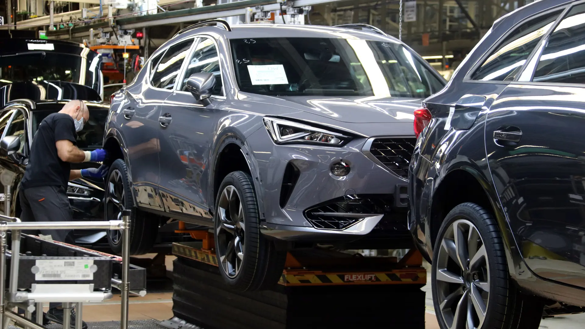 La producción de coches crece un 8,3% en abril y amortigua la caída del primer cuatrimestre