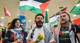 Albares denuncia la retención «ilegal» por Israel de españoles de la flotilla a Gaza