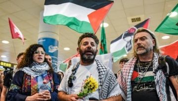 Albares denuncia la retención «ilegal» por Israel de españoles de la flotilla a Gaza