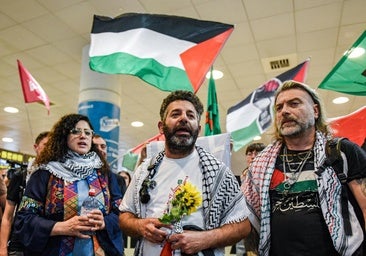 Albares denuncia la retención «ilegal» por Israel de españoles de la flotilla a Gaza