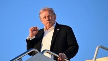 Irán responde al plan de Trump en Ormuz con un ataque al principal puerto de Emiratos