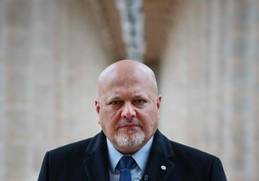 Suspenden al fiscal jefe de la Corte Penal Internacional por acusaciones de acoso sexual