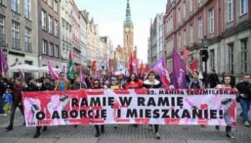 Hallan 34 fetos enterrados en el jardín de una doctora en Polonia
