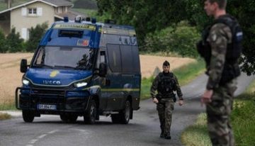 El caso de la niña asesinada en Francia se enrarece: acusados de violaciones el hermano y el padre del sospechoso