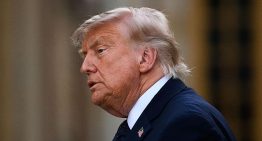 Trump firma en Versalles la paz con Irán y cancela la ceremonia prevista en Suiza