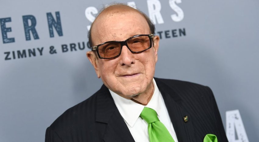 Clive Davis, el hombre que descubrió a Whitney Houston, muere a los 94 años