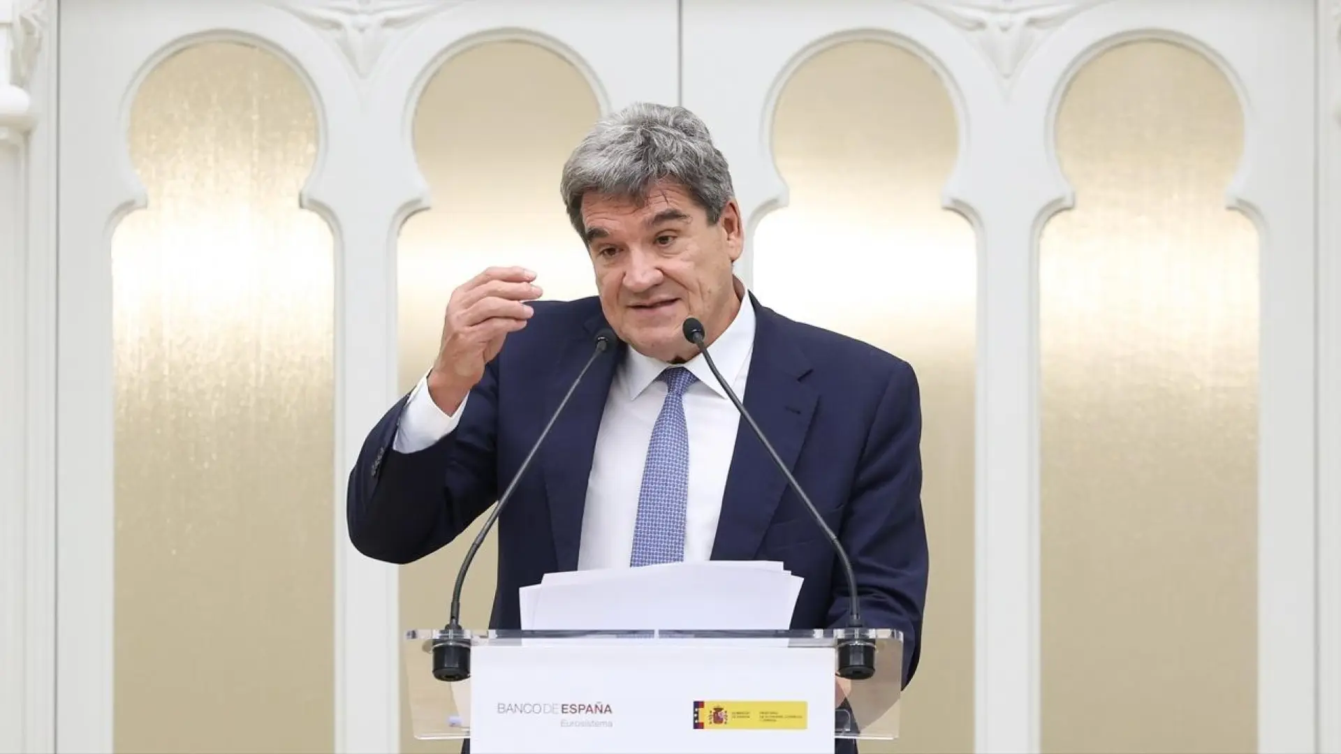 Escrivá cifra en hasta 750.000 el déficit de viviendas y apuesta por un límite temporal a los pisos turísticos y de temporada