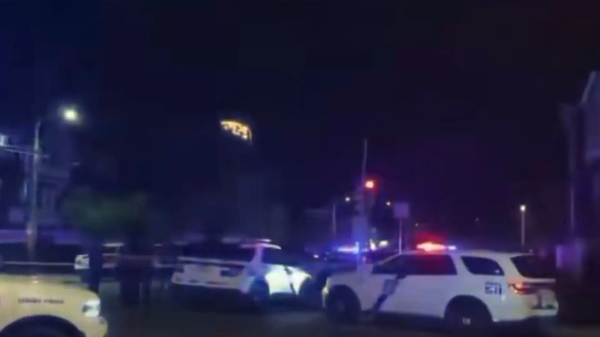 Tres policías heridos y un sospechoso abatido en un tiroteo en Filadelfia