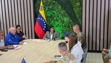 Trump se abraza más a Delcy pese a la indignación por la respuesta al terremoto