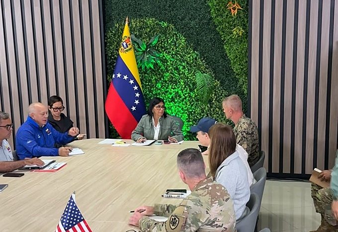 Trump se abraza más a Delcy pese a la indignación por la respuesta al terremoto