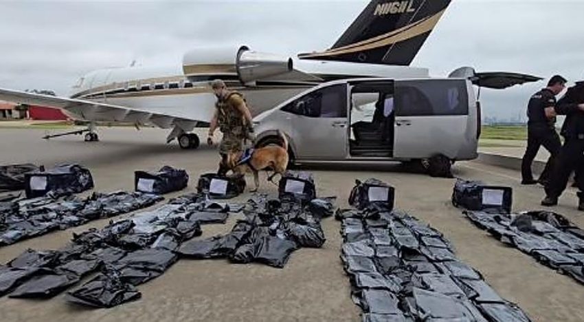 Gana un jet privado en un concurso de MrBeast y lo detienen después por traficar con marihuana en otro avión