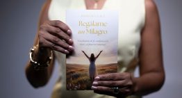Julissa de la Cruz transforma su duelo por Alex Delgado en un libro para sanar