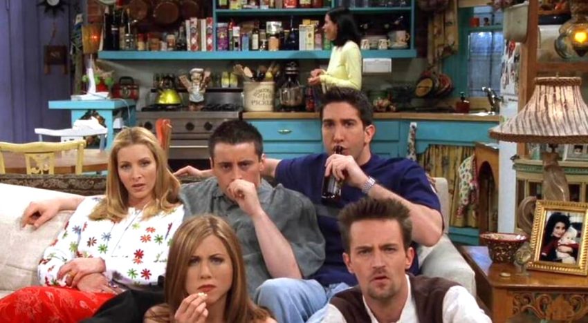 Muere James Burrows, director de las series “Friends” y “Cheers”