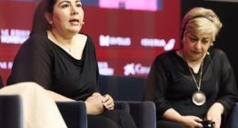 Un tribunal iraní condena a una cantante a 74 latigazos por cantar sin velo en un concierto
