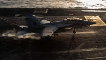 Un piloto del F-15 estadounidense derribado dice que vio un enjambre de drones iraníes con forma de medusa