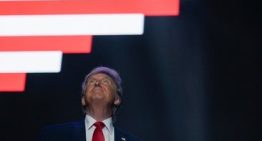 Trump agita la amenaza del comunismo para movilizar a su electorado ante las elecciones
