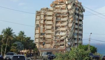 Una mujer da a luz entre los escombros provocados por los terremotos en Venezuela
