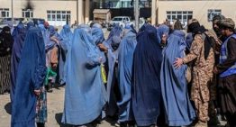 Los talibanes intensifican las detenciones de mujeres por incumplir el código de vestimenta