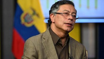 El izquierdista Cepeda denuncia penalmente a De la Espriella, favorito  para ganar la Presidencia de Colombia