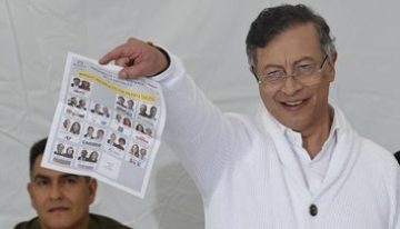 Cepeda y De la Espriella comienzan una batalla encarnizada por la Presidencia de Colombia