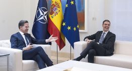 Sánchez arrastra a España a la soledad y el descrédito en la OTAN