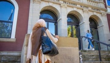 El Constitucional ampara la prohibición del velo islámico en las escuelas de Austria
