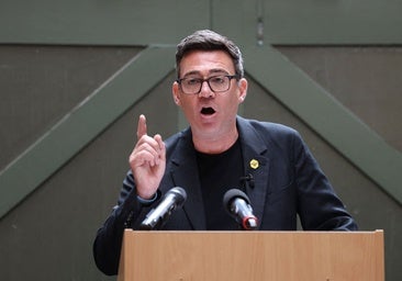 De Manchester al número 10: quién es Andy Burnham, el nuevo primer ministro británico
