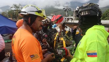 Carrera contra el reloj para salvar a Fabio, el niño que lleva nueve días atrapado entre los escombros
