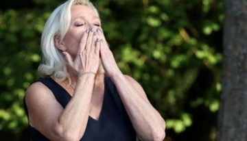 Le Pen aprovecha su periplo judicial para impulsar su campaña presidencial
