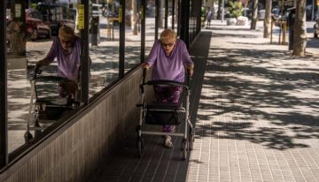 Mujer, de más de 75 años y que vive sola en la ciudad: así es la paciente más vulnerable ante el calor