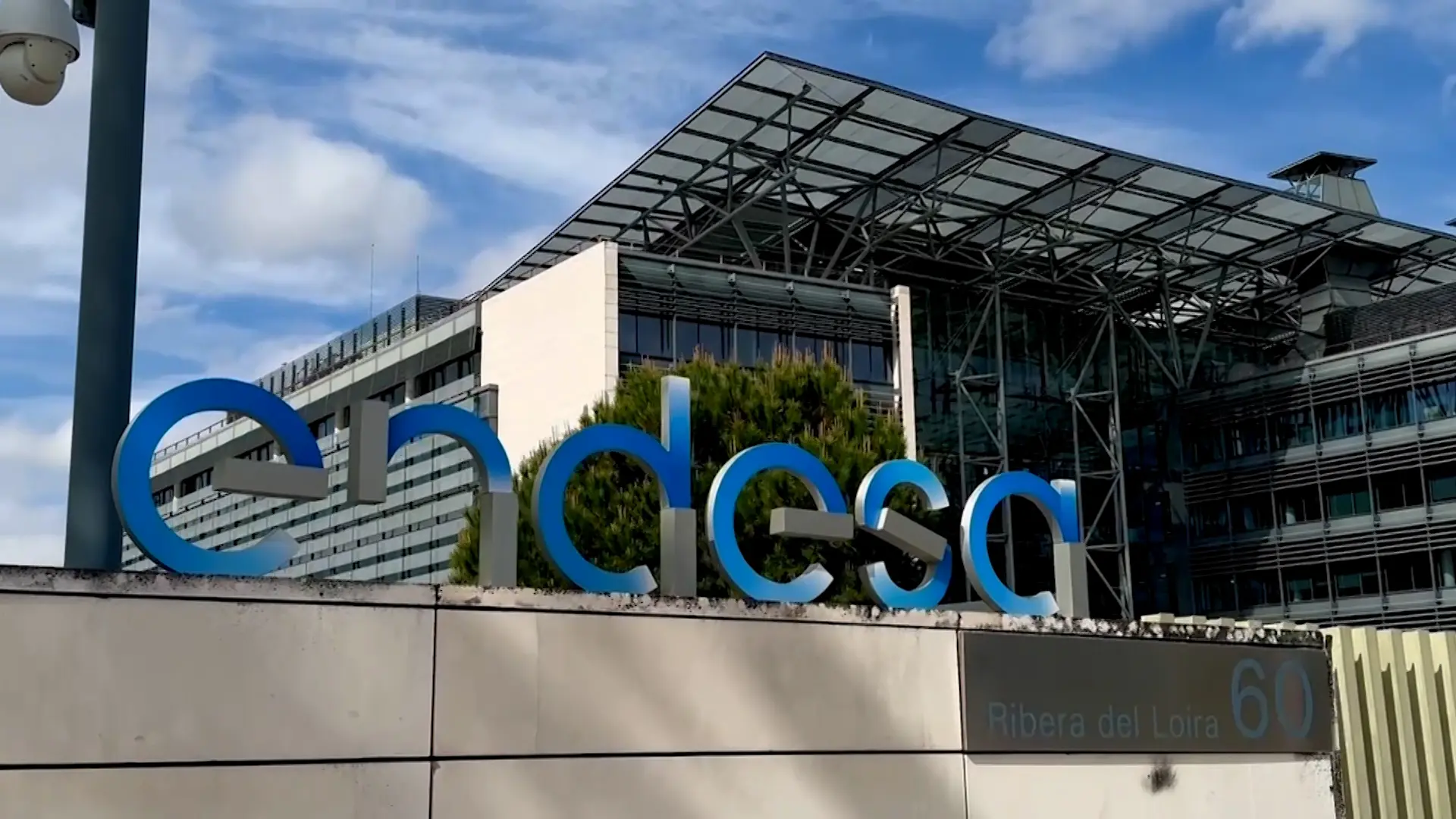 Endesa gana un 41% más hasta junio y dispara su previsión de beneficio para 2026 a más de 2.400 millones