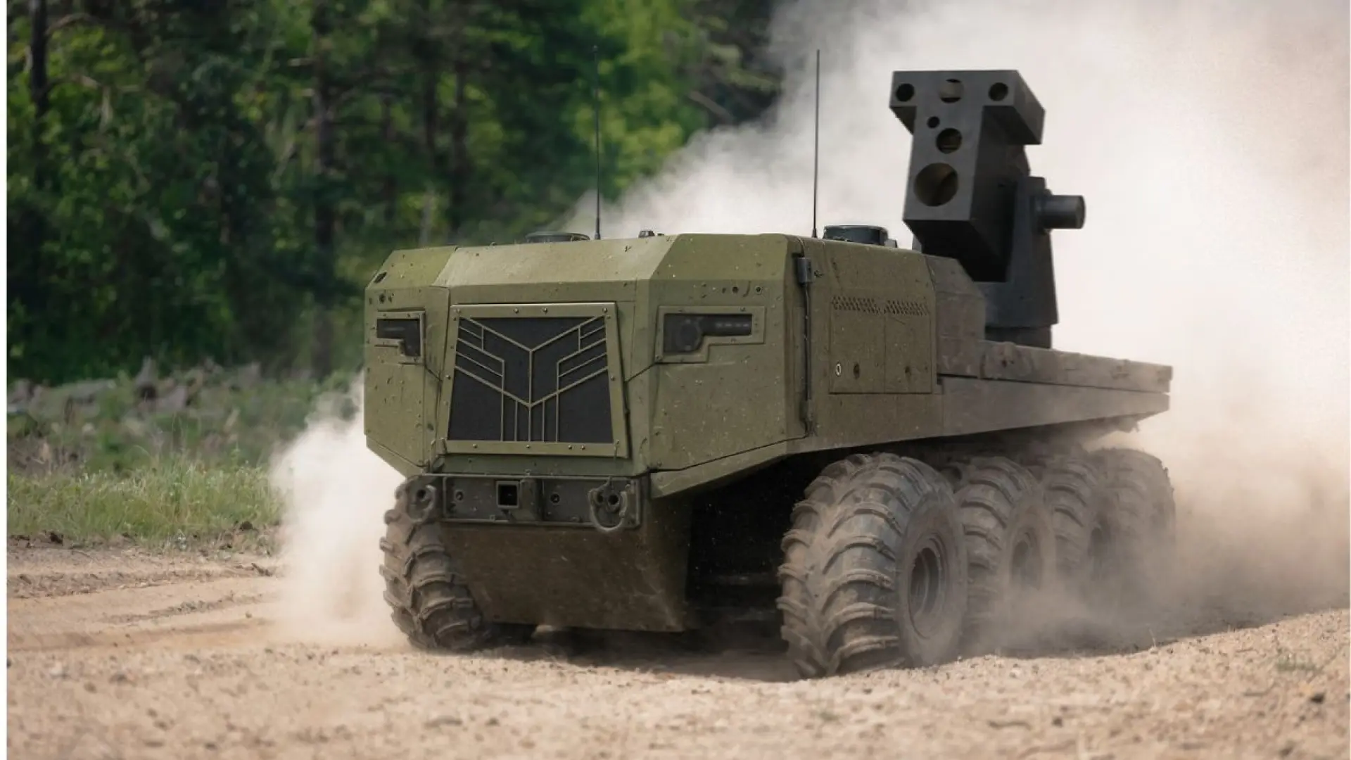 EEUU tiene un nuevo vehículo de combate robótico para neutralizar drones con un arma láser