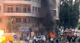 Registran varias explosiones en la capital de Siria durante la visita de Macron, quien se encuentra a salvo