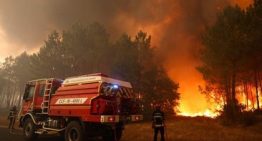 Francia pide ayuda a la UE para frenar unos incendios que obligan a evacuar a 40.000 personas