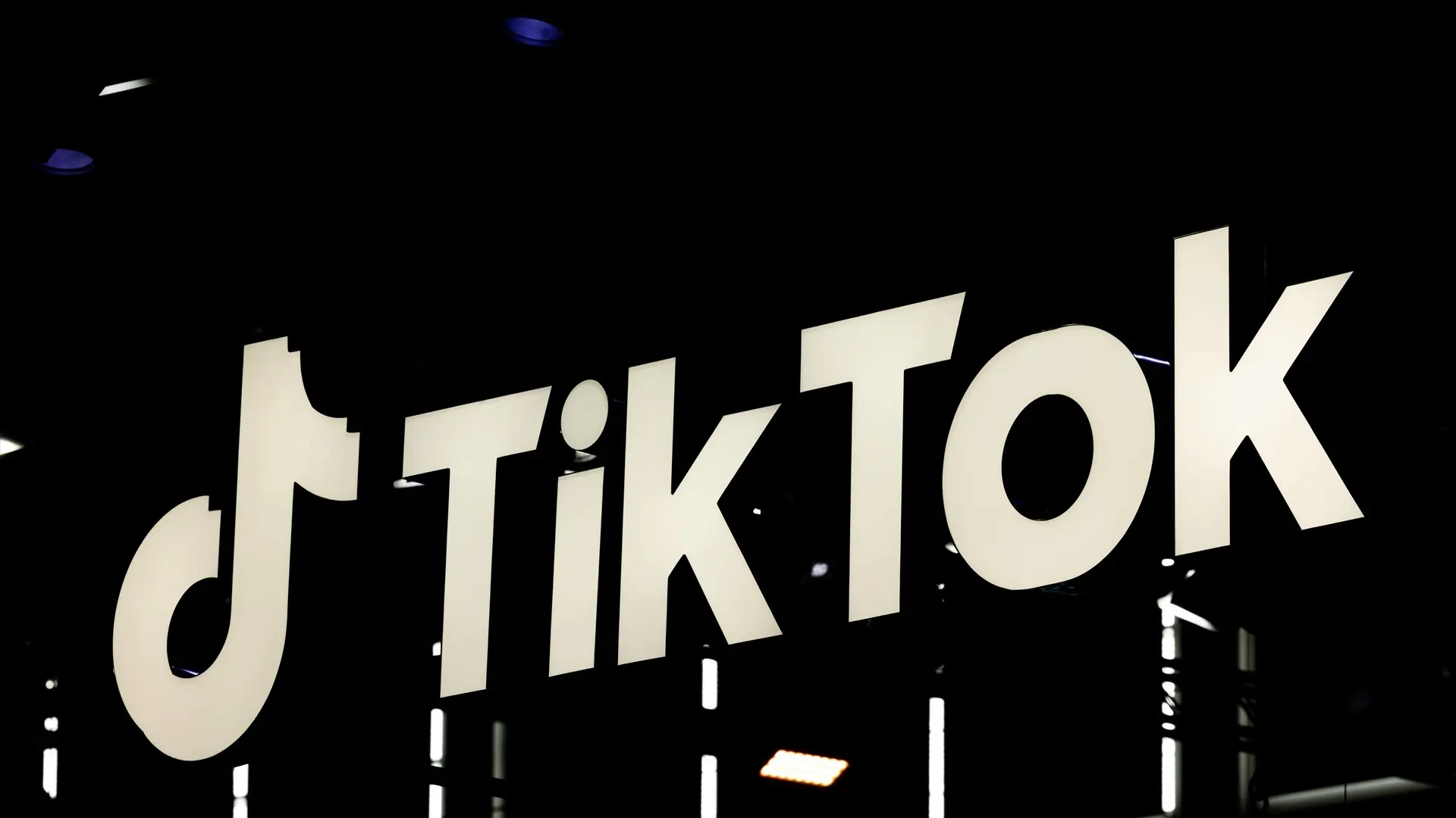 Bruselas concluye que TikTok vulnera la normativa europea por no asegurar la protección de los menores