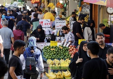 El régimen iraní celebra su supervivencia en el funeral de Jamenei