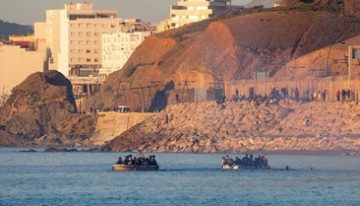 Trece desaparecidos tras el naufragio de una embarcación con inmigrantes de Túnez que se dirigía a Italia