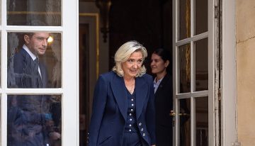 Le Pen propone una polémica reforma constitucional sobre la inmigración e introduce la «prioridad nacional»