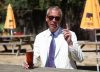 Farage vuelve como diputado a Westminster entre las burlas de sus rivales