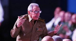 Raúl Castro reaparece en el homenaje a su hermano Fidel en La Habana